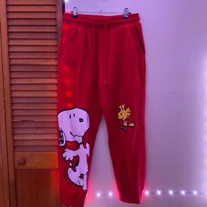 Comfortable snoopy joggers!
